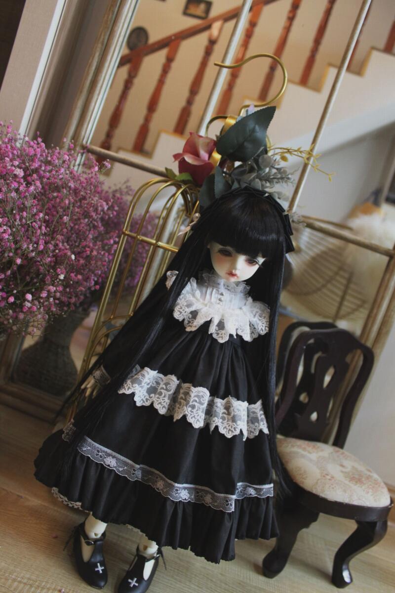 Balck dress with white lace and beads