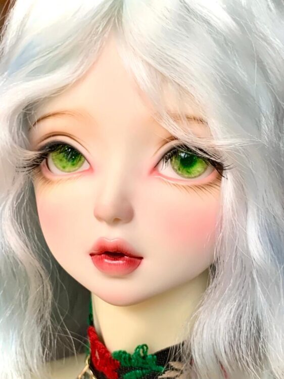 Delicate green BJD doll eyes