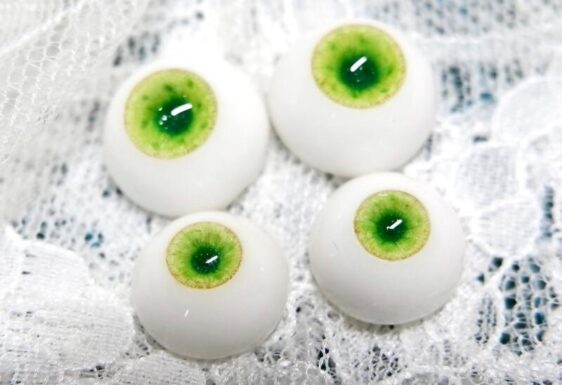 Delicate green BJD doll eyes