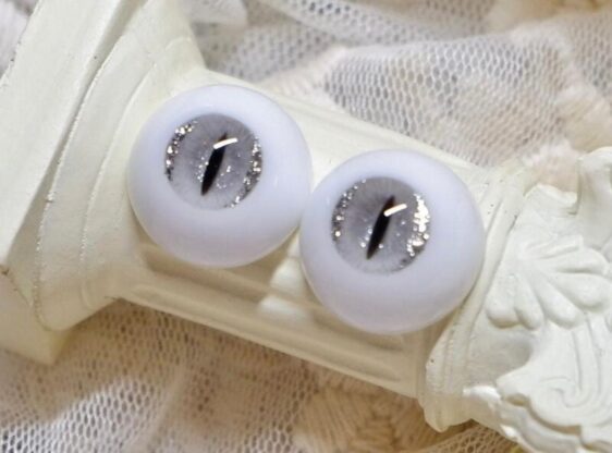 Delicate grey shiny BJD doll eyes