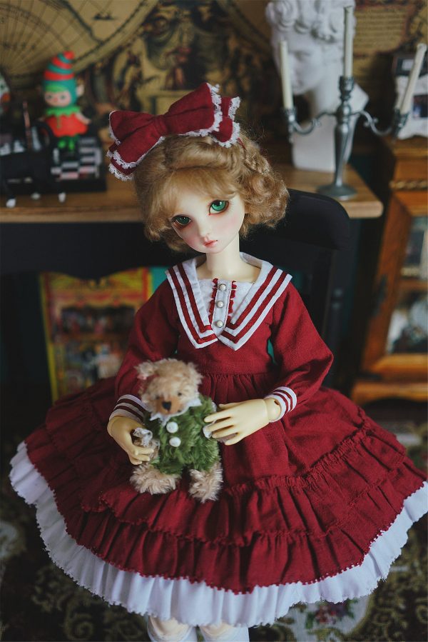 Red vintage dress with collar for BJD