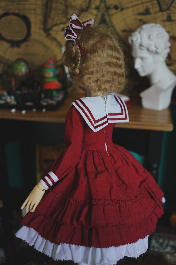 Red vintage dress with collar for BJD