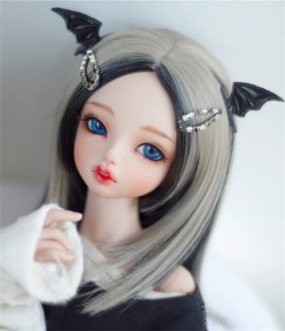 Center Part BJD Wig – Long Straight Two-Tone Doll Hair