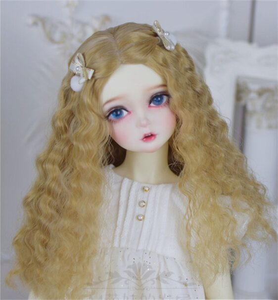 Soft Imitation Mohair BJD Wig – Wavy Elegance for 1/3, 1/4, 1/6, & Blythe Dolls