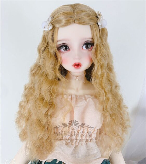 Soft Imitation Mohair BJD Wig – Wavy Elegance for 1/3, 1/4, 1/6, & Blythe Dolls