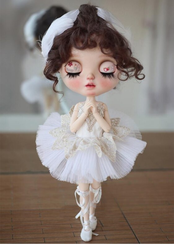 BJD Little Swan Ballet Dress – Elegant Ballet Outfit with Wings & Shoes for Dolls