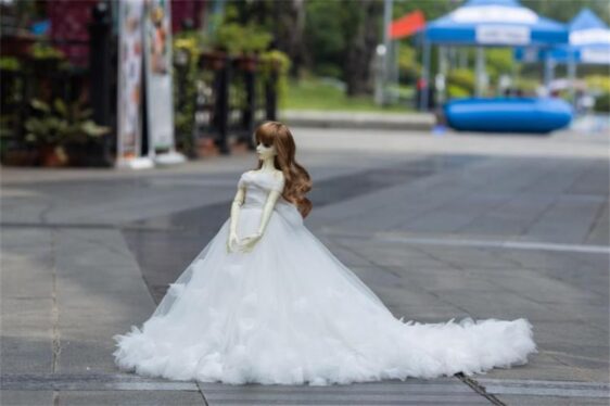 BJD Wedding Dress – Elegant White Bridal Gown for Dolls