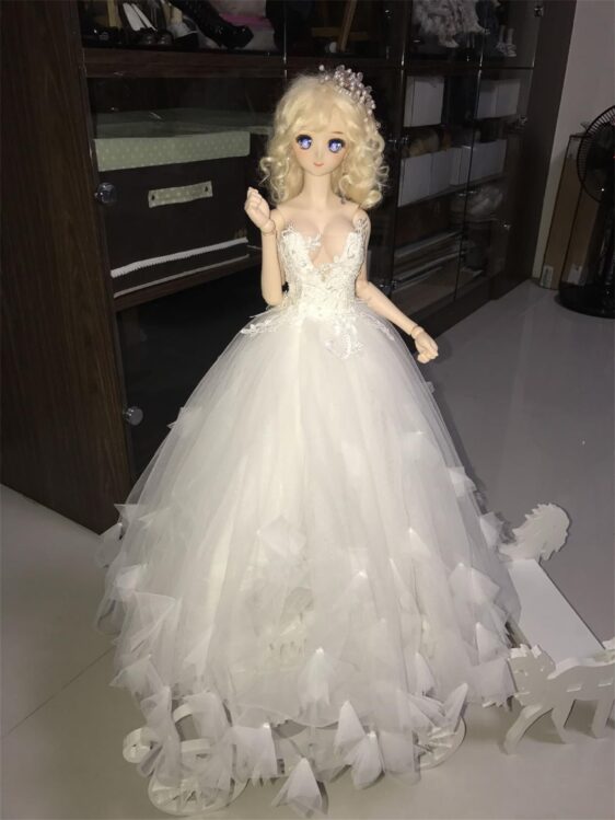 BJD Wedding Dress – Elegant White Bridal Gown for Dolls