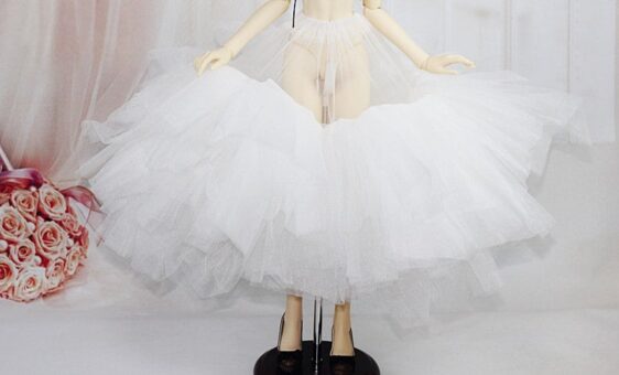 BJD Wedding Dress – Elegant White Bridal Gown for Dolls