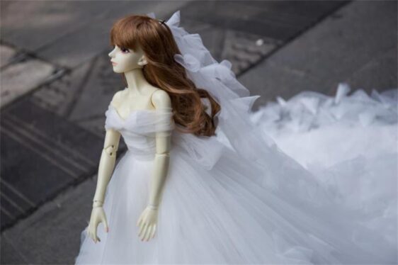 BJD Wedding Dress – Elegant White Bridal Gown for Dolls