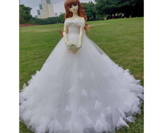 BJD Wedding Dress – Elegant White Bridal Gown for Dolls