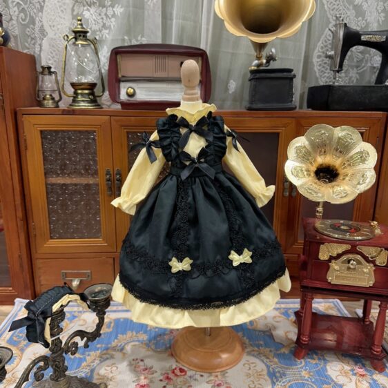 Blue Apron-Style BJD Lolita Dress for 1/3, 1/4, and 1/6 Blythe Dolls