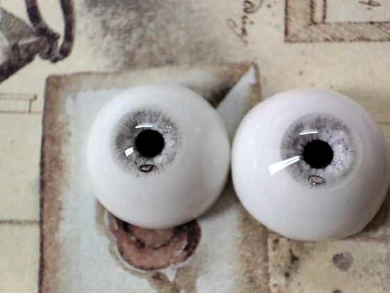 Frost Realistic BJD Doll Eyes - Handmade Resin Eyes for 1/3, 1/4, and 1/6 Dolls