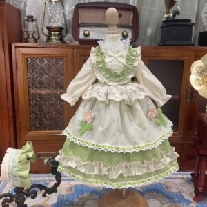 Green Vintage Princess Dress for 1/3, 1/4, eta 1/6 BJD Dolls