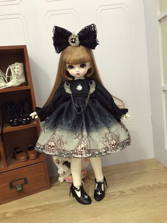 Handmade Lolita Dress for Blythe & BJD Dolls (1/6, 1/4, 1/3) with Hair Accessories