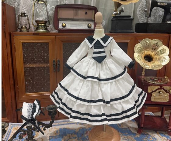 Princess Lolita Dress with Hairband for 1/3, 1/4, そして 1/6 BJD Blythe Dolls