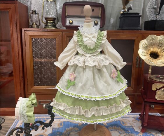 Green Vintage Princess Dress for 1/3, 1/4, and 1/6 BJD Dolls